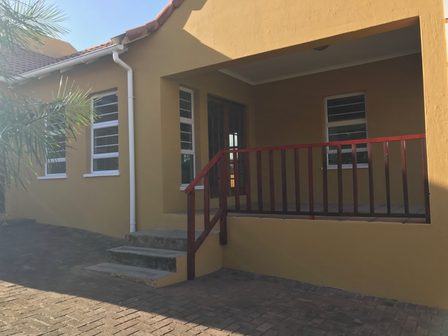 To Let 3 Bedroom Property for Rent in Beacon Bay Eastern Cape